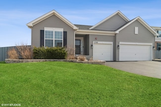 1795 Newberry Ln, Hoffman Estates, IL 60192