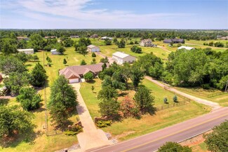 6637 W Charter Oak Rd, Edmond, OK 73025
