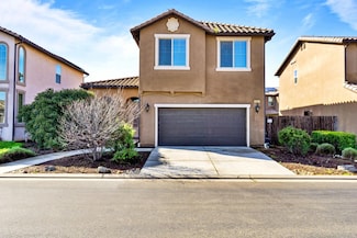 5962 E Via San Loppia Dr, Fresno, CA 93727