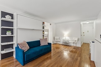 401 E 74th St Unit 2P, New York, NY 10021