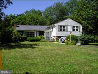 4039 Woodruff Rd, Lafayette Hill, PA 19444