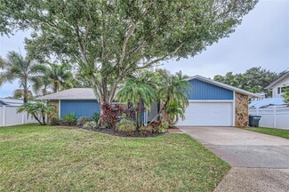 9737 135th St, Seminole, FL 33776