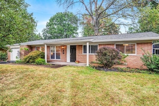 18 Pricewoods Ln, Saint Louis, MO 63132