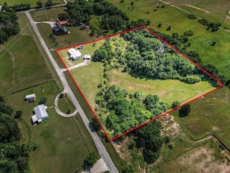 245 Garden Ct, Springtown, TX 76082