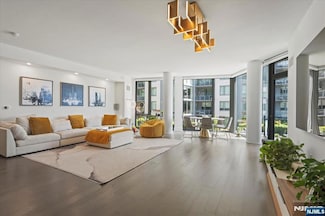 9 Ave at Port Imperial Unit 416, West New York, NJ 07093