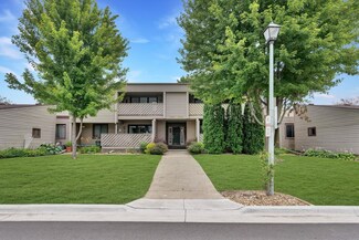 1036 Prairie Meadow Ct, Waterloo, IA 50701