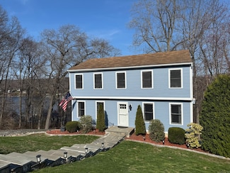 53 Clearview Dr, Brookfield, CT 06804