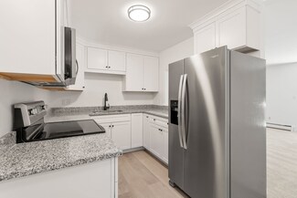 58 Jacqueline Rd Unit 10, Waltham, MA 02452