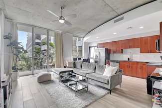300 S Australian Ave Unit 302, West Palm Beach, FL 33401