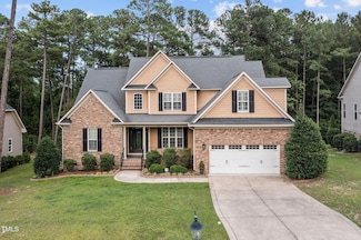 200 Heather Brook Cir, Spring Lake, NC 28390