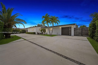 17930 NW 85th Ave, Hialeah, FL 33015