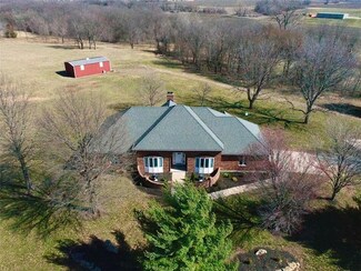 11224 W 239th St, Bucyrus, KS 66013