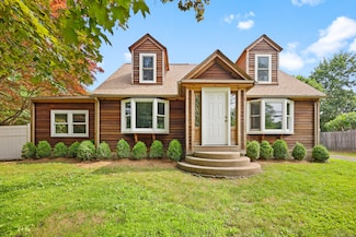 2851 Old Town Rd, Bridgeport, CT 06606