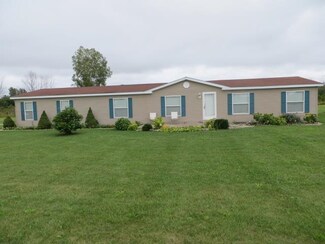 618 S Hill Rd, Avilla, IN 46710