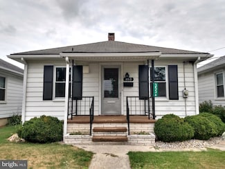 353 E Mckinley St, Chambersburg, PA 17201