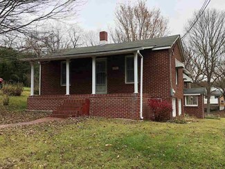 201 Pembroke St, Pembroke, VA 24136
