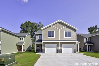 13642 Signature Dr, Holland, MI 49424