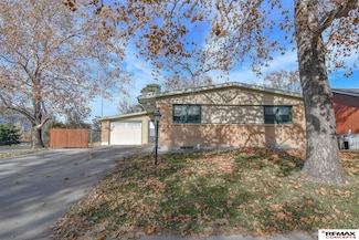 7000 S Wedgewood Dr, Lincoln, NE 68510