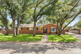 2107 Granada Dr, Wichita Falls, TX 76308