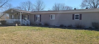 430 W North St, Eldon, MO 65026