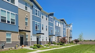 858 Finley Dr, Aurora, IL 60504