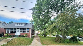 13 Detroit Ave, Troy, NY 12180