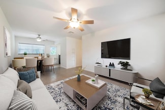 2219 W Pineridge Ct, Delray Beach, FL 33444