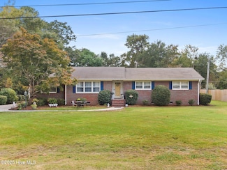 3830 Edgewood Rd, Wilmington, NC 28403
