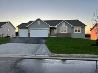 3692 Nighthawk Dr, Beloit, WI 53511