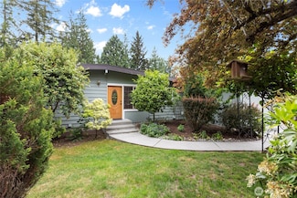 15851 SE 12th Place, Bellevue, WA 98008