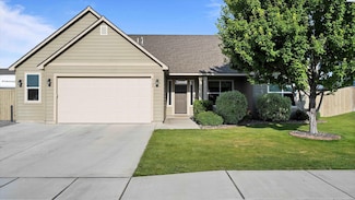 6102 Westmoreland Ln, Pasco, WA 99301