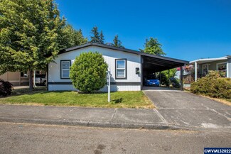 660 Village Dr, Molalla, OR 97038
