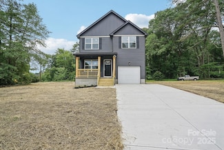 401 W Charlotte Ave, Mount Holly, NC 28120