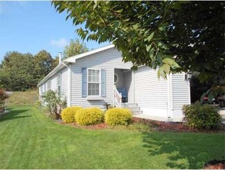 141 Sunrise Ln, Chicopee, MA 01020