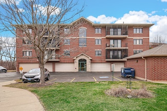 6860 W Winding Trail Unit 404, Oak Forest, IL 60452