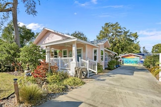 1166 Granada St, Clearwater, FL 33755