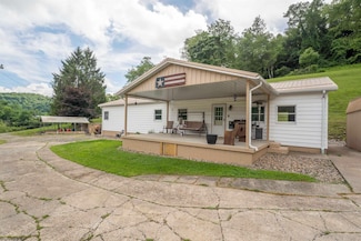77 Gladstone Dr, Clarksburg, WV 26301