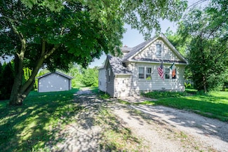 8S057 S Vine St, Burr Ridge, IL 60527