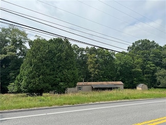 5676 Pennsylvania 711, New Florence, PA 15944