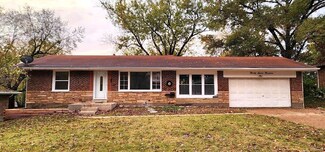 9719 Griffin Dr, Saint Louis, MO 63137