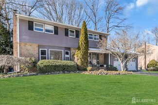 5 Kingsley Rd, Old Bridge, NJ 08857