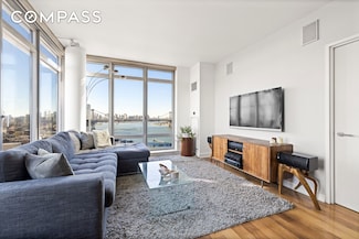 2 Northside Piers Unit 20L, Brooklyn, NY 11211