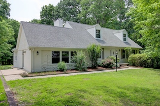 339 Thompson Ln, Clarksville, TN 37040