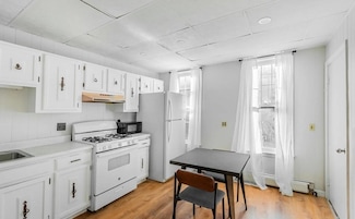 31 Falcon St Unit 1, Boston, MA 02128
