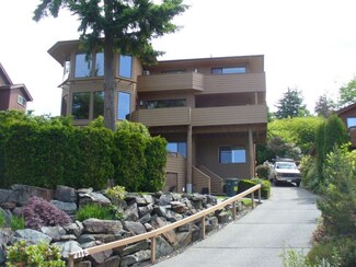 2115 37th St, Bellingham, WA 98229