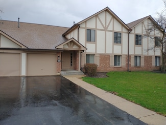 936 Surrey Dr Unit 1A, Schaumburg, IL 60193