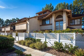 2111 Cheyenne Way Unit 17, Fullerton, CA 92833