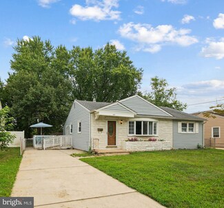 212 W Gloucester Pike, Barrington, NJ 08007