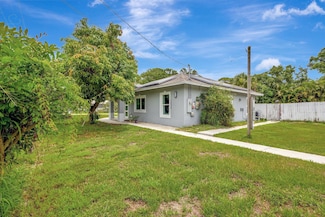 1608 S 27th St, Fort Pierce, FL 34947