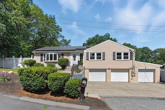 3 Indiana Ave, Woburn, MA 01801